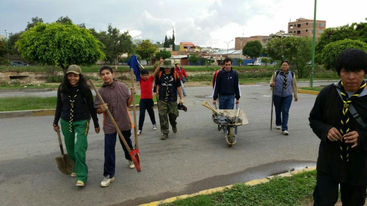Plantando pulmoncitos para Cochabamba