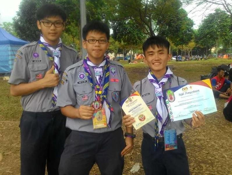 Receiving award during 13th international Jamboree #JMKL13