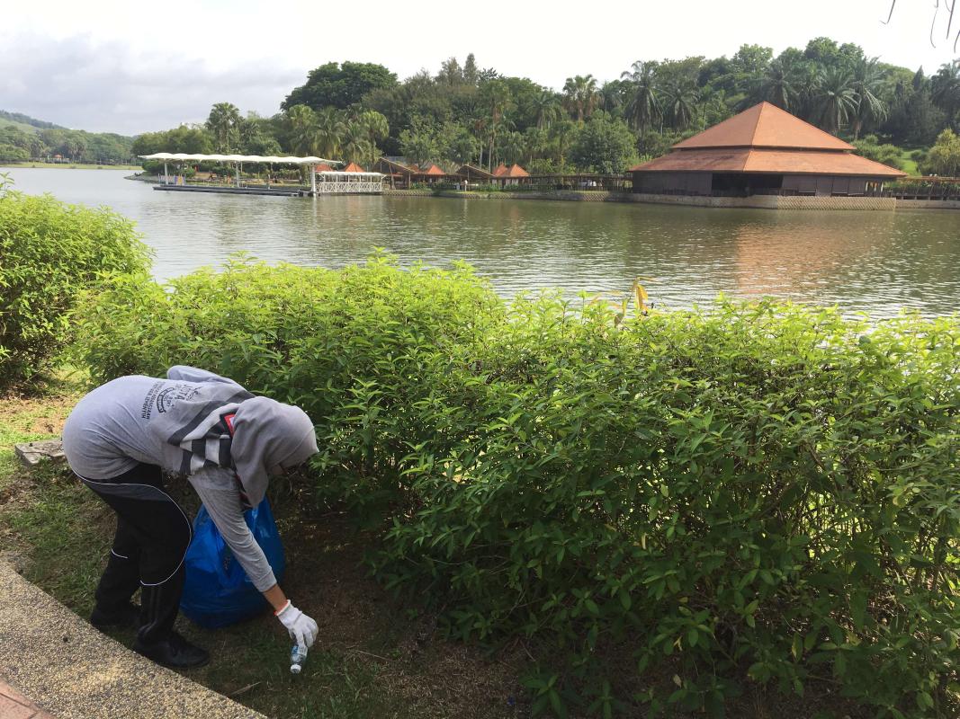 SW Voluntary Service Project: WalkSide by Rovs Project - Hello Putrajaya! 