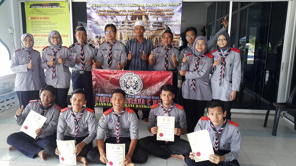 Pengembaraan Dan Perkhidmatan