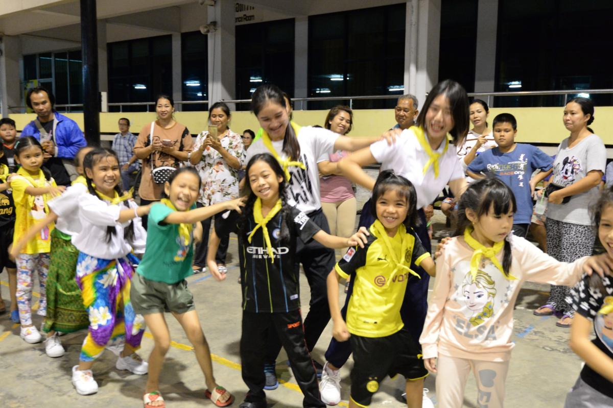 ผู้กำกับควบคุมดูแลเนตรนารี ในการเข้าค่ายลูกเสือสำรอง