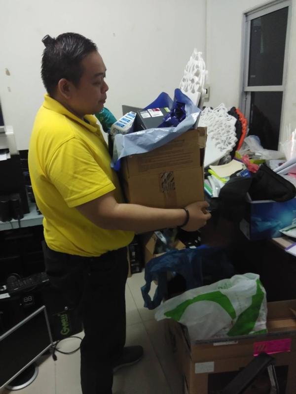 จัดของห้องศูนย์คอมพิวเตอร์