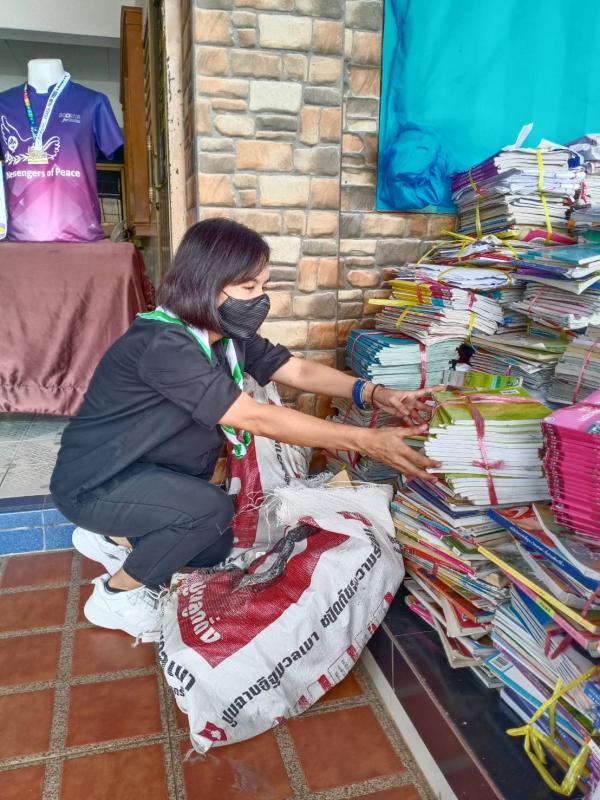 จิตอาสาจัดหนังสือ