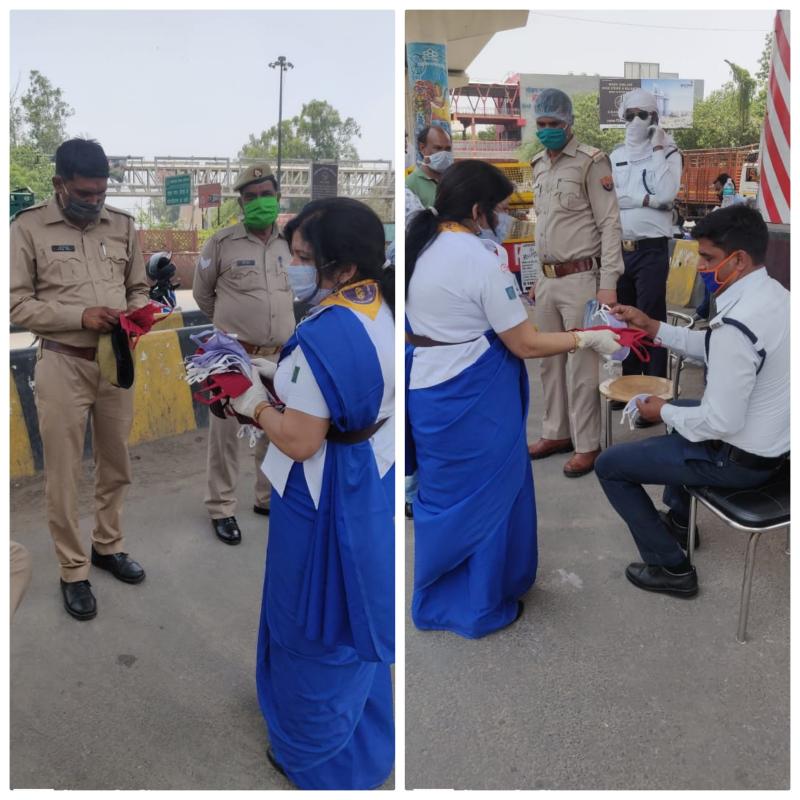 mask distribute door to door 