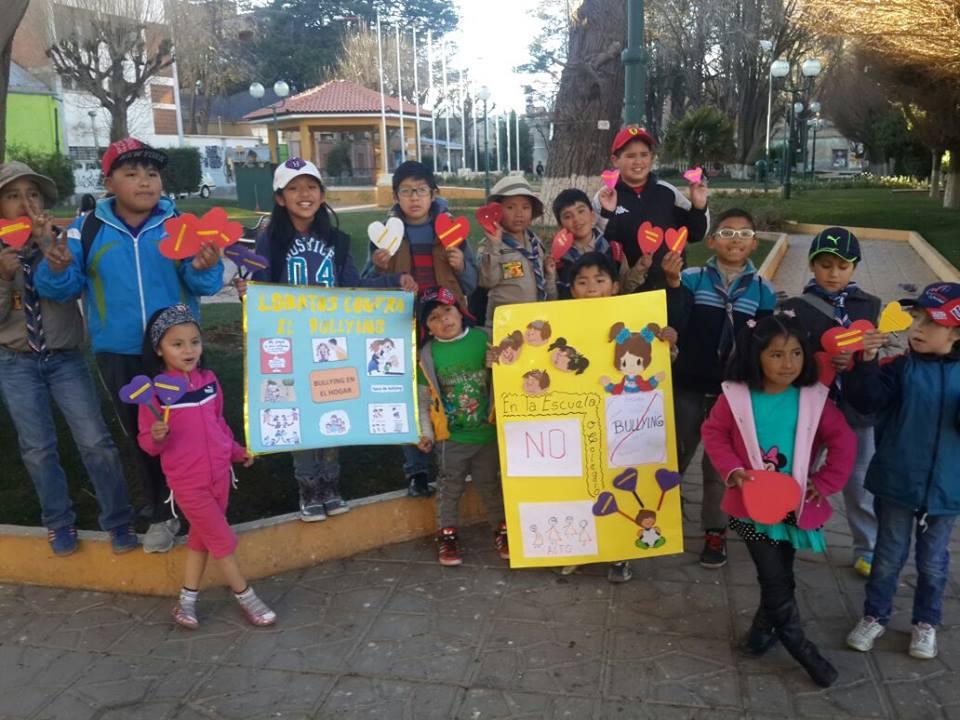 REPARTIENDO CORAZONES CONTRA EL BULLING