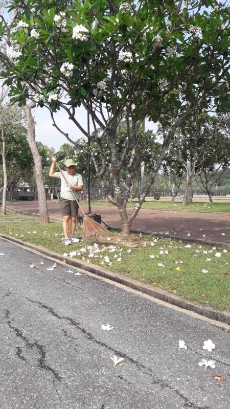 บำเพ็ญประโยชน์