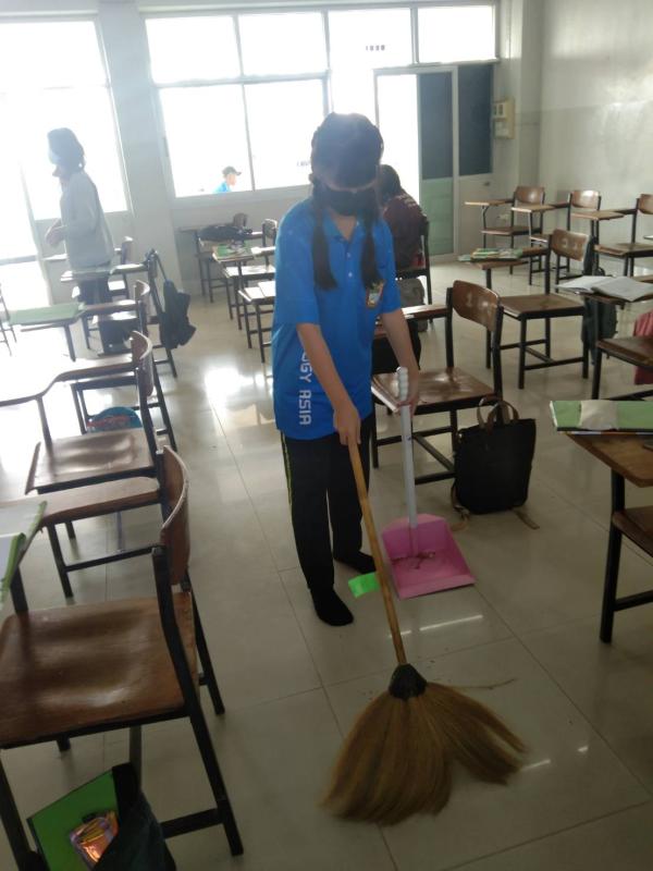ทำความสะอาจห้องเรียน