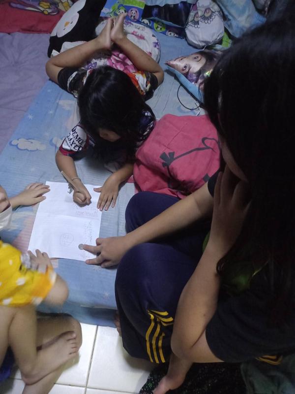 สอนการบ้านน้อง