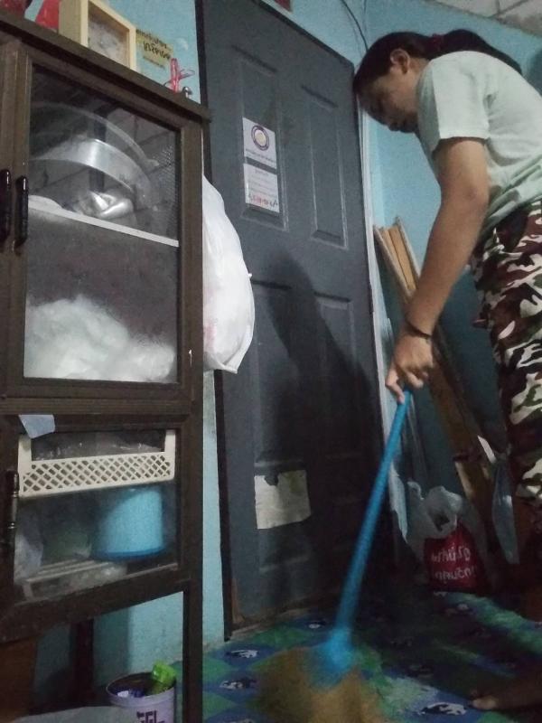 กวาดบ้าน