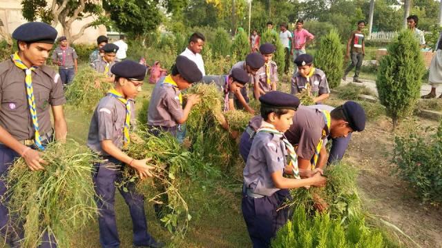 On 19 may to 21 may  2017 my Group stared clean-up campaign  in a public garden.