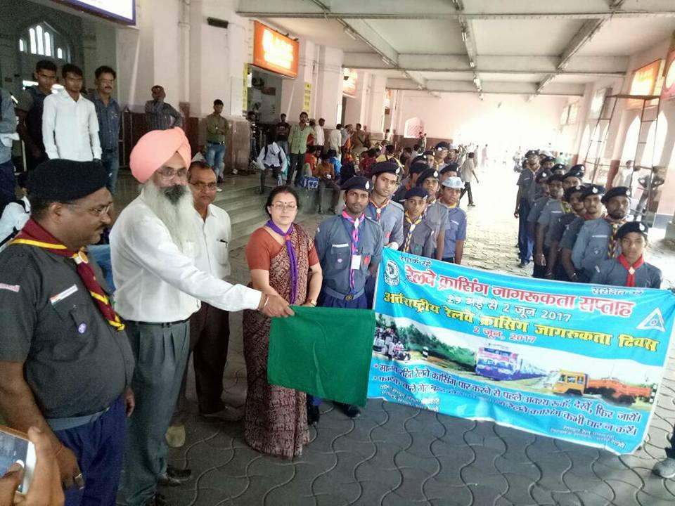  UNMEN LEVEL CROSSING AWARENESS WEEK at Lucknow/NR Railway Station