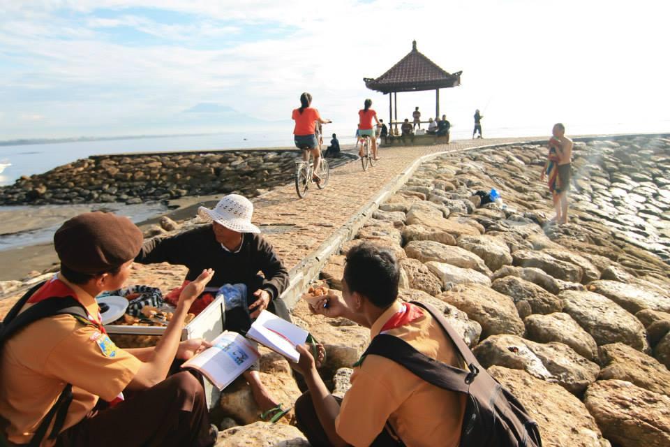 Study with Seller "LUMPIA KHAS BALI" 