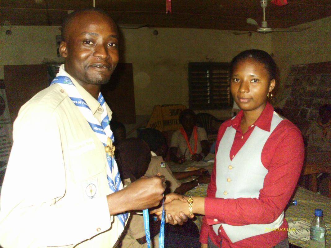 les soeurs du rotaract rejoignent la famille des messagers de la paix au Niger..