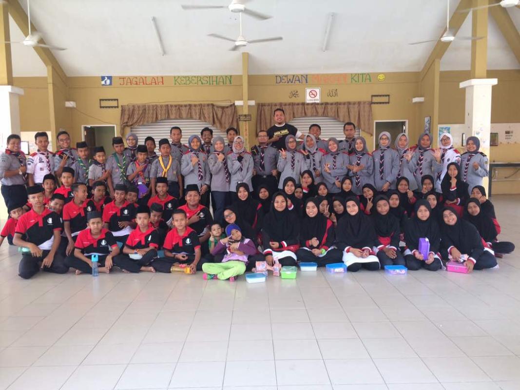 Riang Ria bersama Anak-Anak Yatim Darul Akhyar