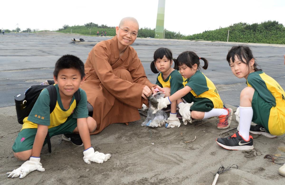 千人淨灘   守護海岸