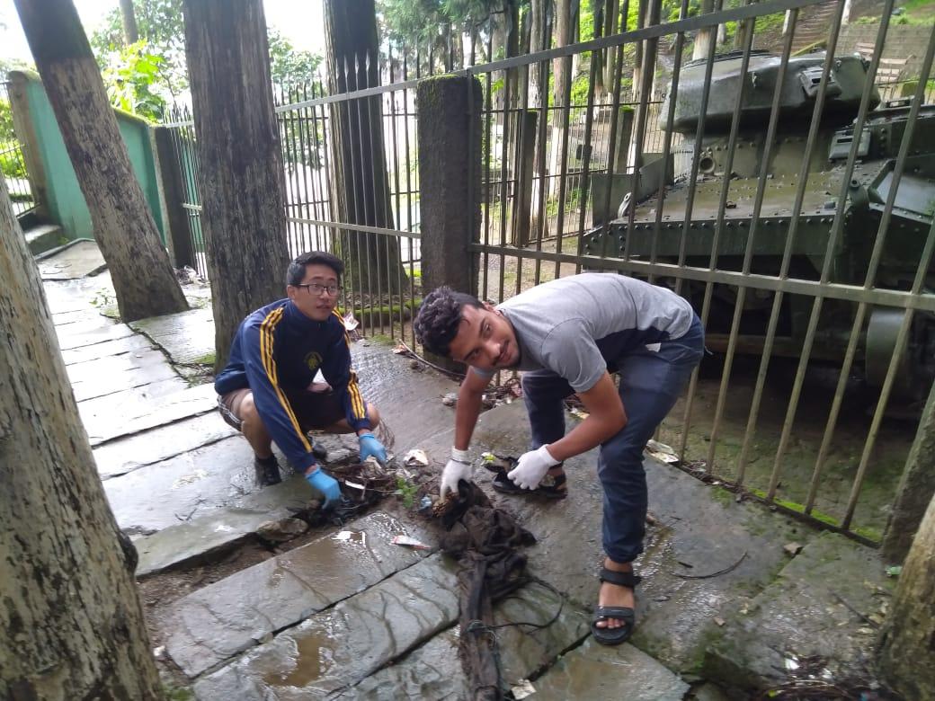 Cleaning park and historical site