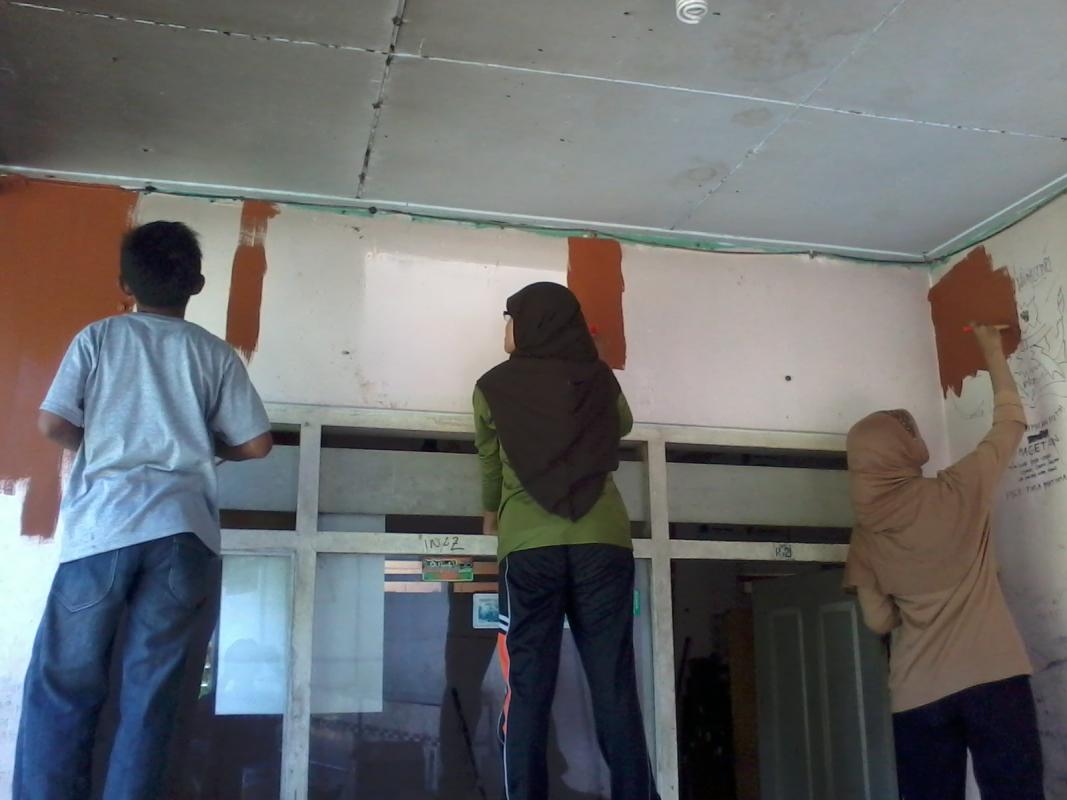 Pengecatan Sanggar Pramuka
