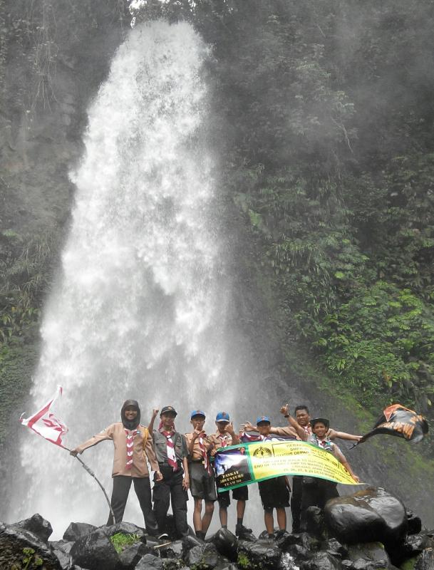 End Of Years Camp & Adventure to the Waterfall Cibeureum Cibodas West Java 2015