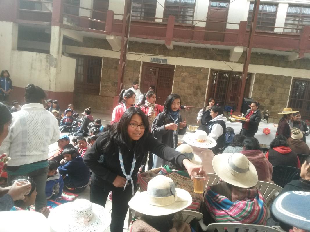 San Antonio de Padua 2015 : Ayudando a los mas necesitados