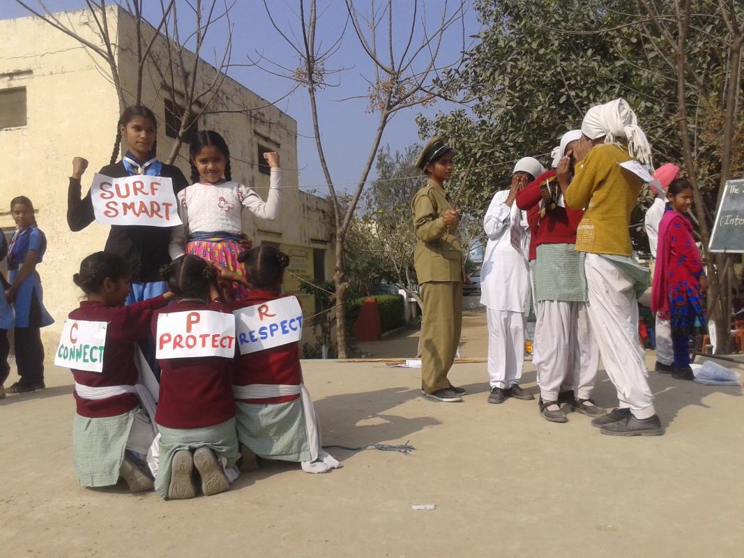 SURF SMART SAFER INTERNET  DAY