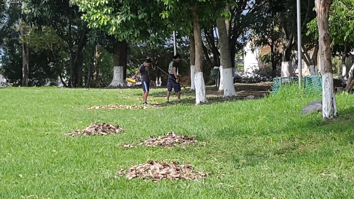 LIMPIEZA PARQUE DE LA FAMILIA, SANTA TECLA