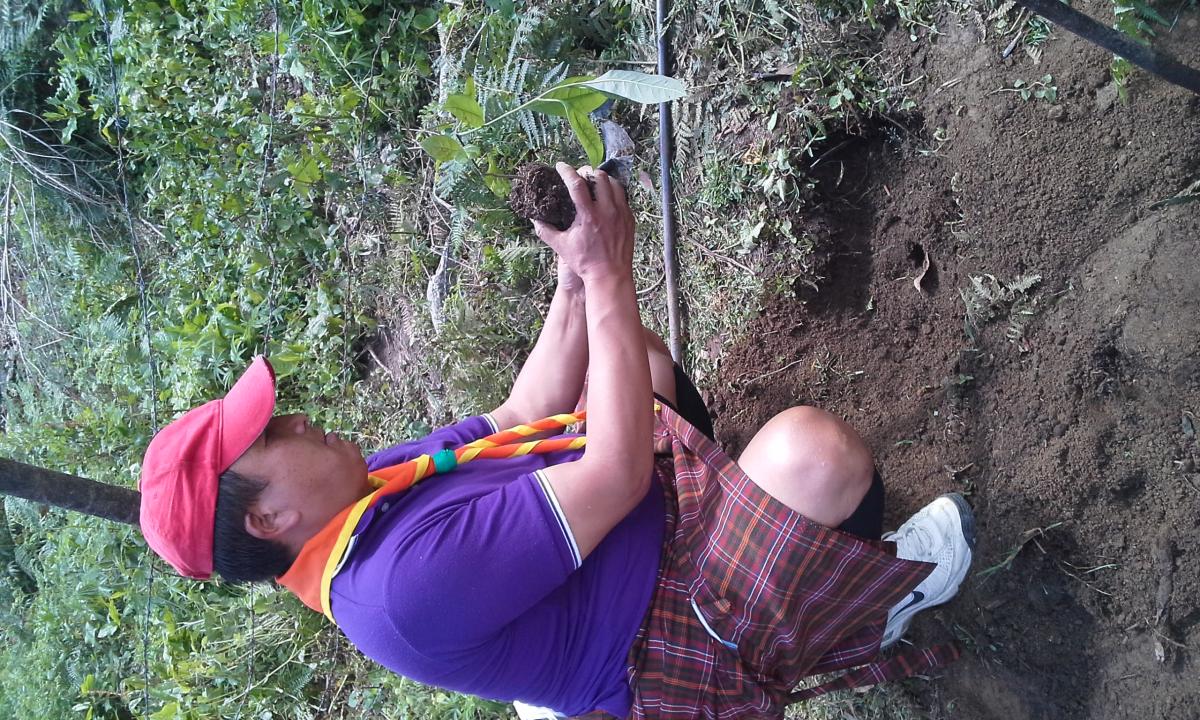 མི་དབང་རྒྱལ་བཙུན།