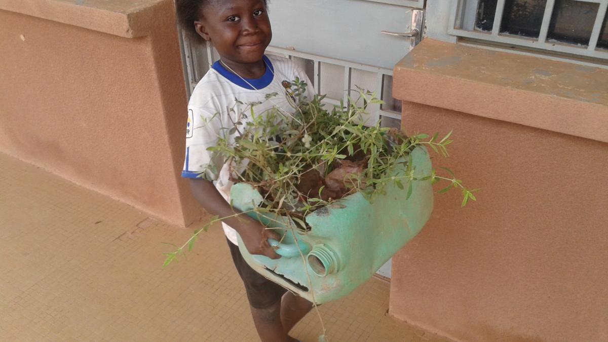 NOUS NOUS RENDONS UTILE DANS NOTRE MILIEU DE VIE