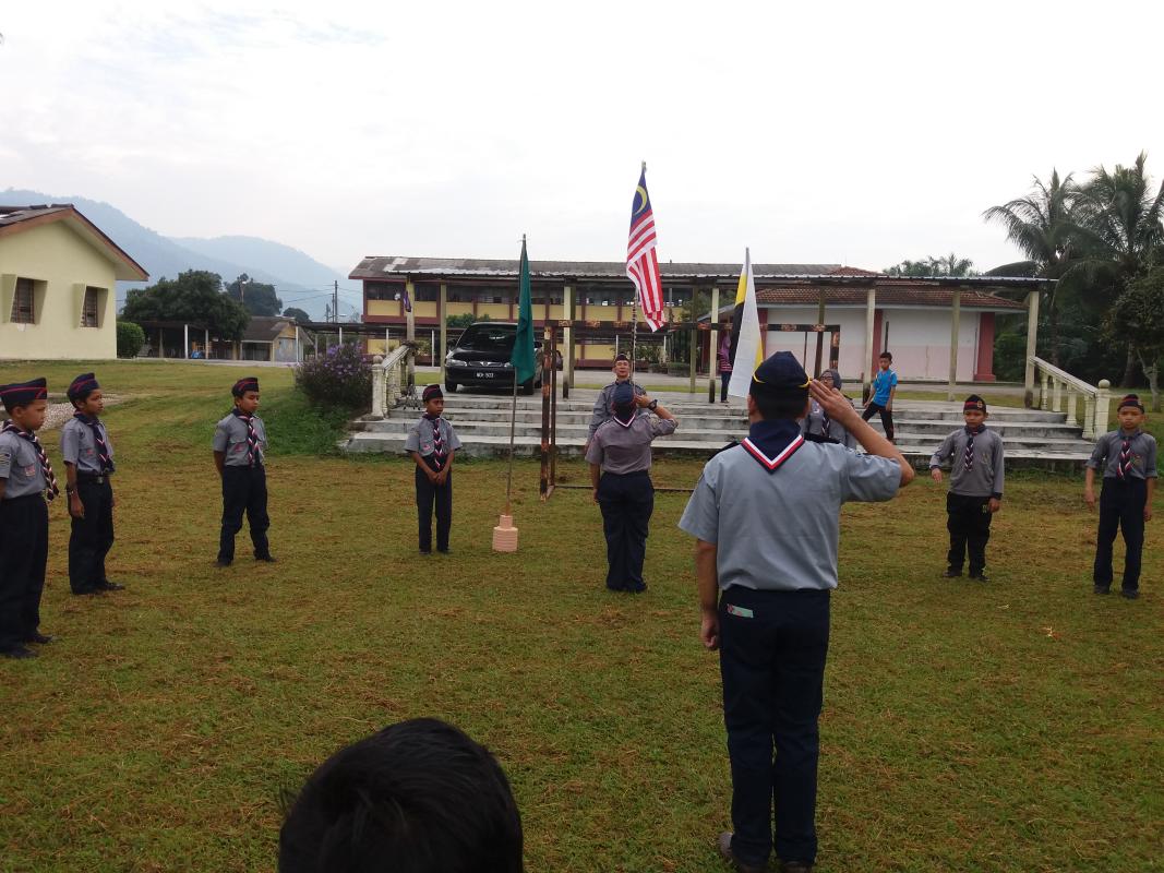 KEM LENCANA KERIS GANGSA DAN PENGHIBUR