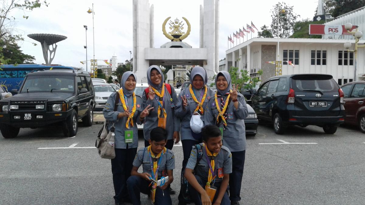 Makan angin di dataran warisan budaya