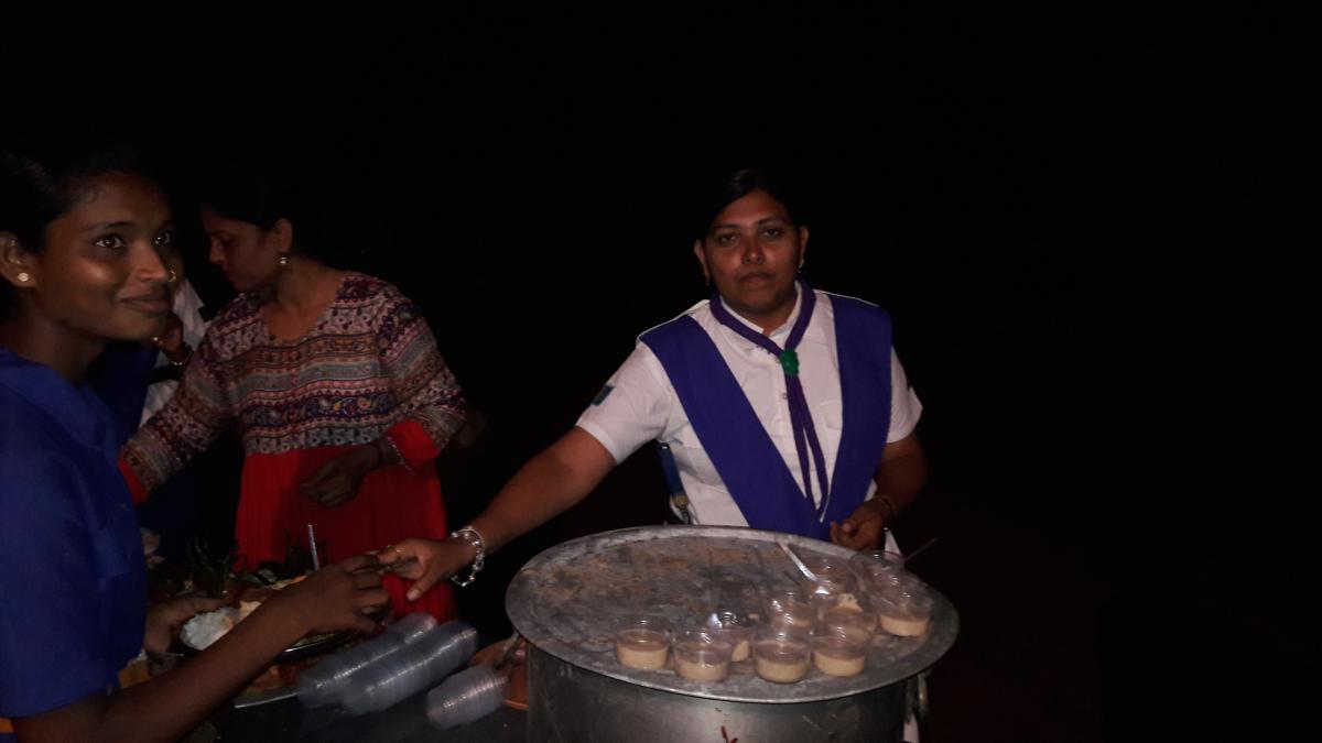 यूथ फोरम में सेवा