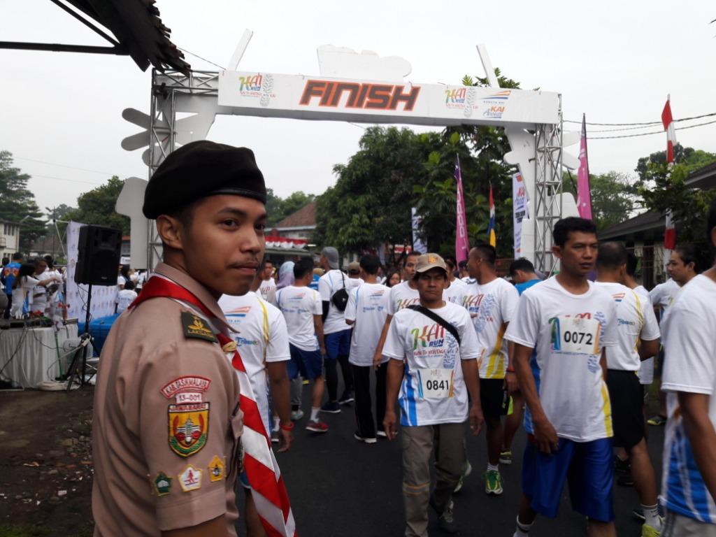 Celebrating the 71st Anniversary of the Indonesia Train Company (PT.Kereta Api Indonesia) with some Runners and Scout Journey for Peace team.