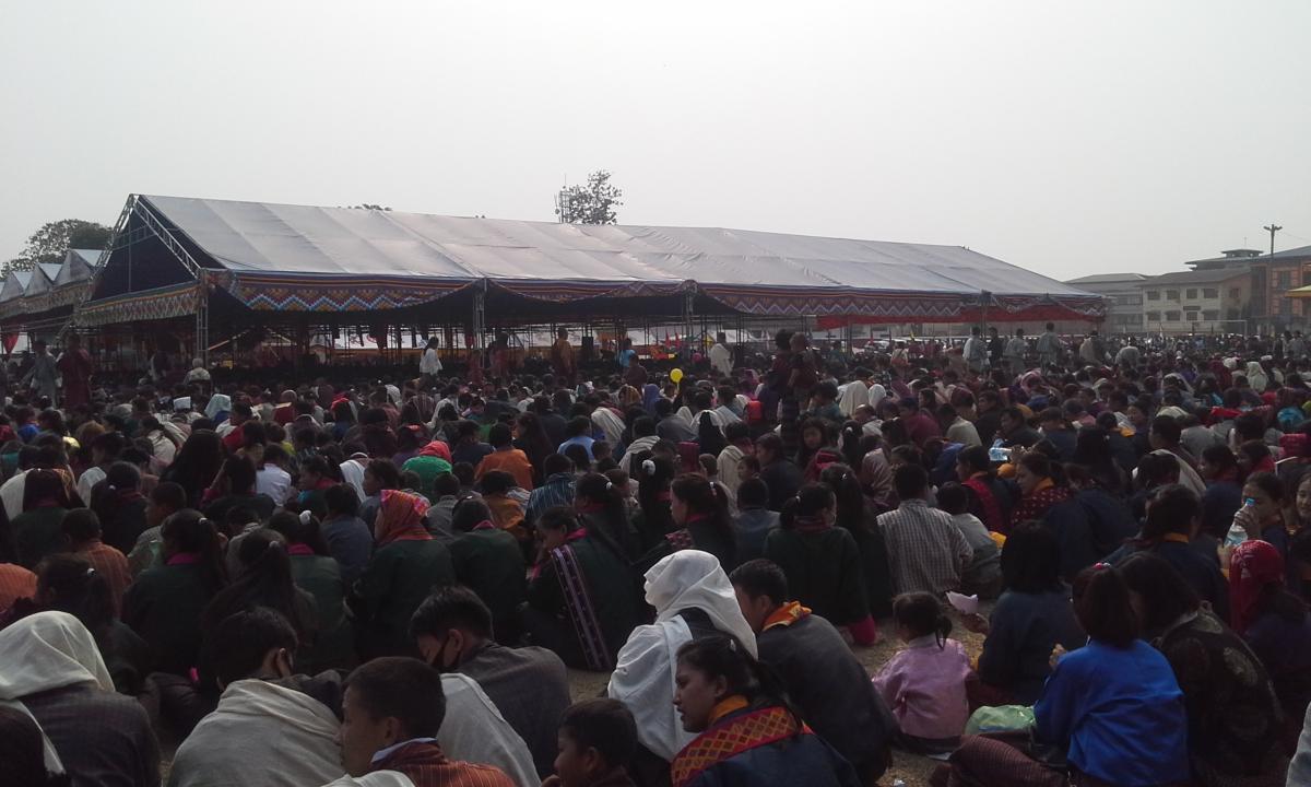 Crowed control