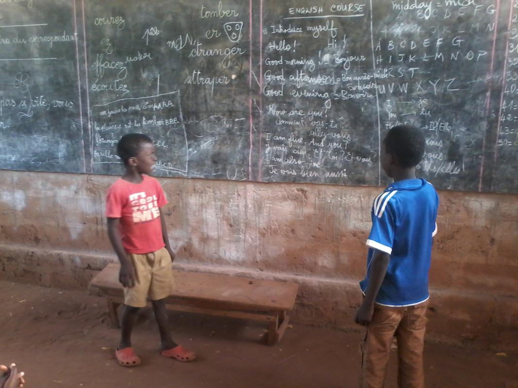 Cours d'Anglais et formation sur la Bonne Action quotidienne au Groupe Scout d'Akato Viépé du Togo