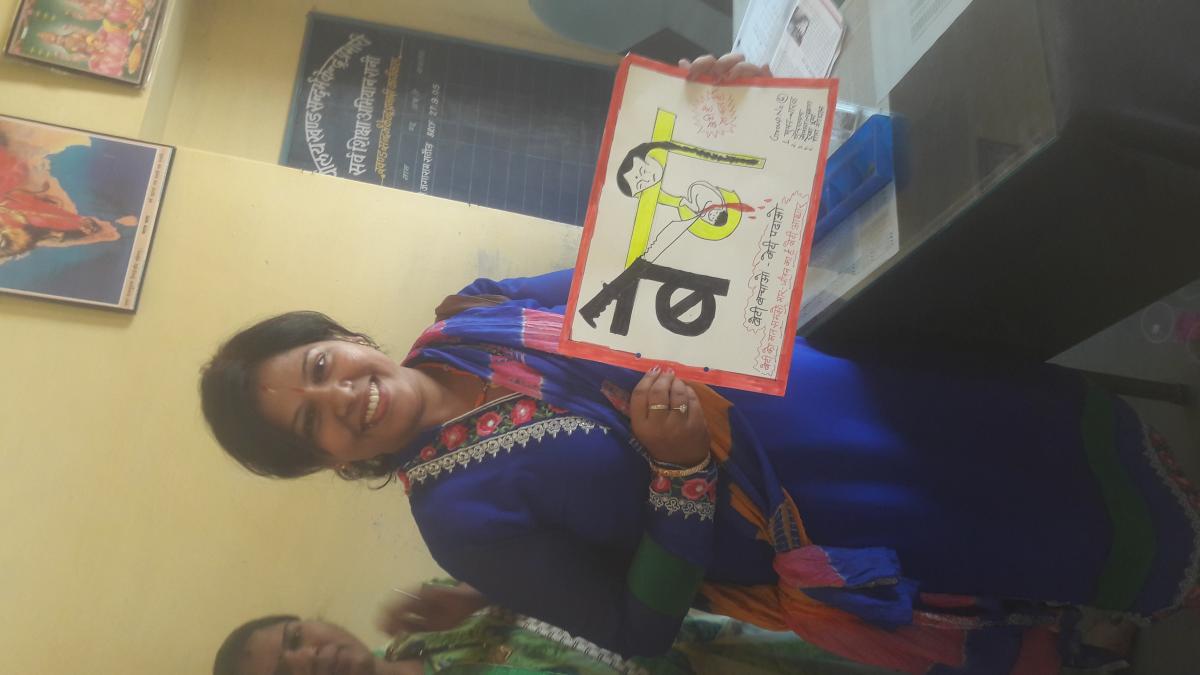 कन्या भ्रूण हत्या बन्द करो का संदेश देती यूनिट लीडर सुमन चारण, राजस्थान 