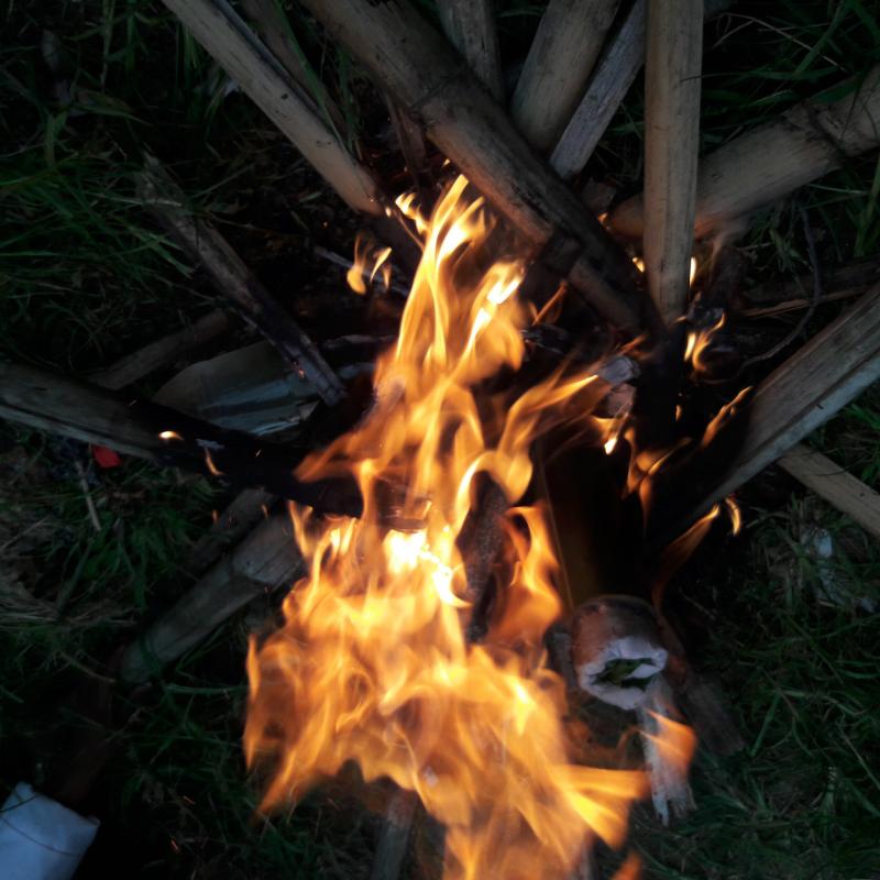 Making fire using natural things.