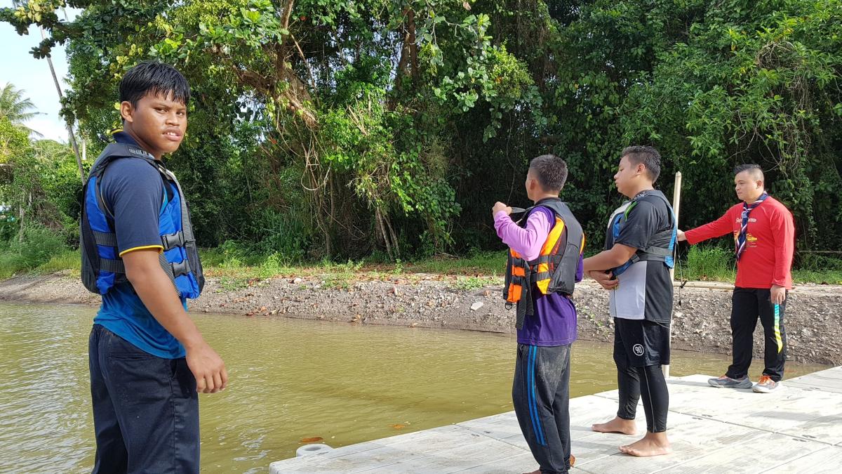 Membuat Aktiviti Laut Bersama Pengakap Laut Labuan