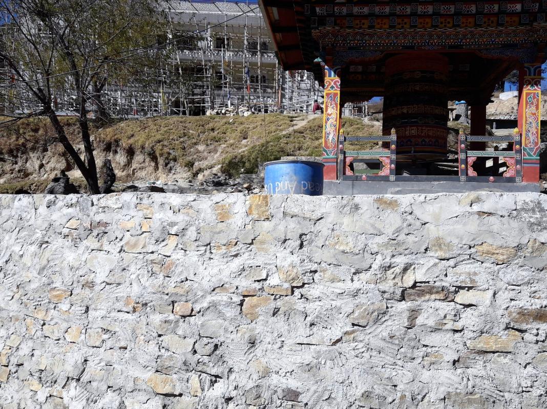 Wall construction around manidungkhor