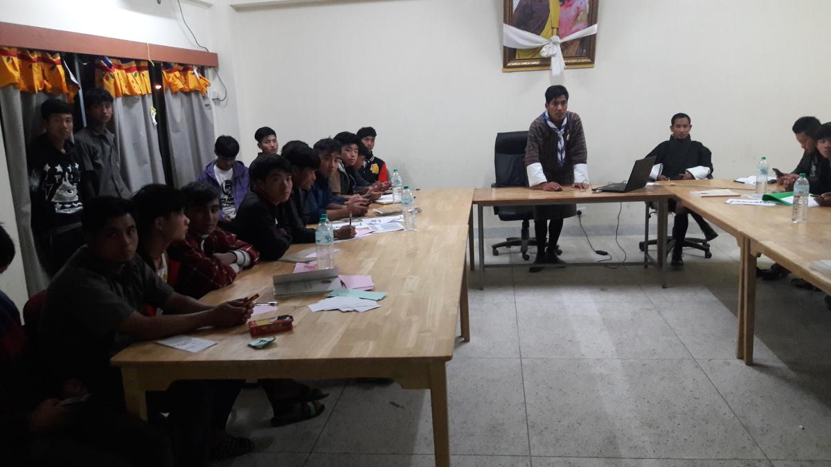 Encouraging young people to take peace action