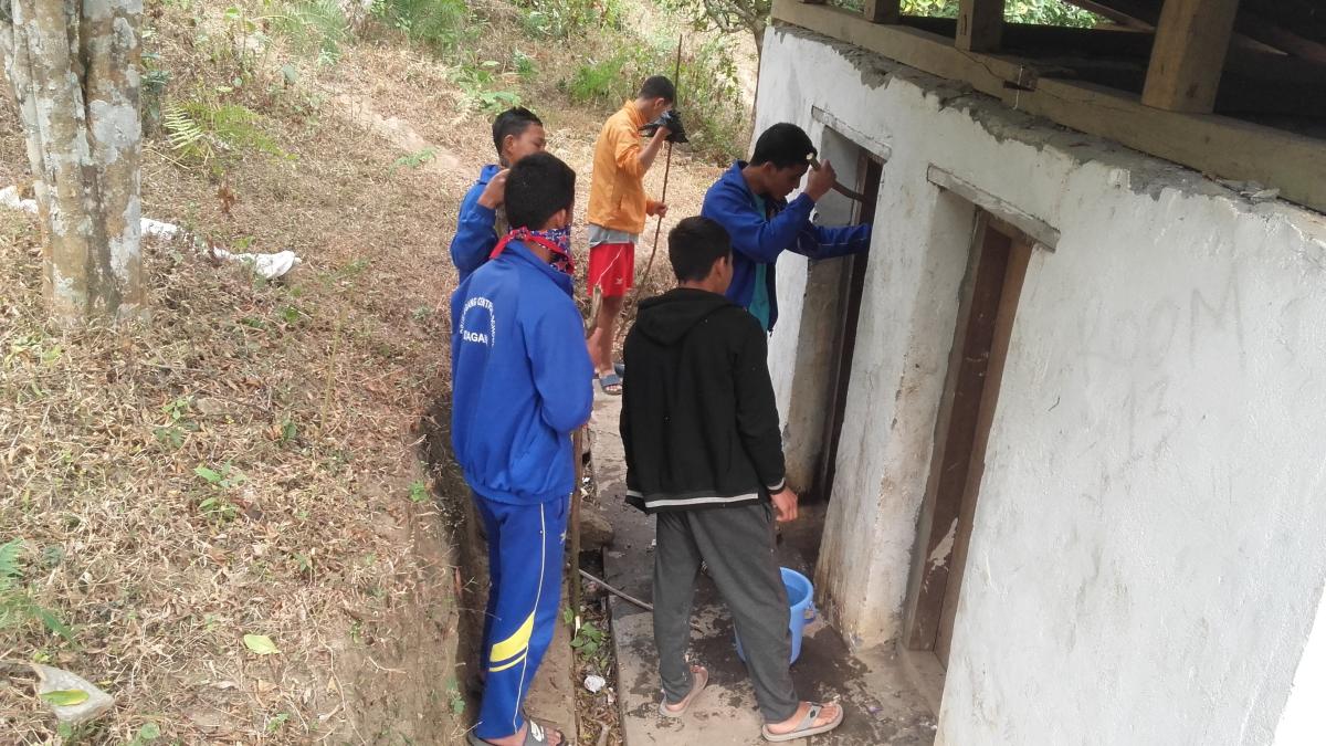 Cleaning & Repairing of Toilet