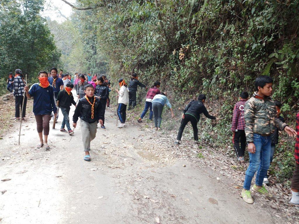 Comunity service by Gonpa Scouts