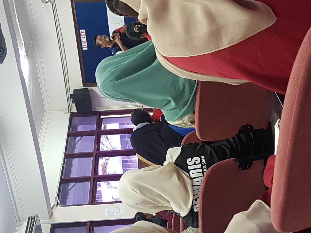 Perbincangan Perkhemahan Unit Beruniform