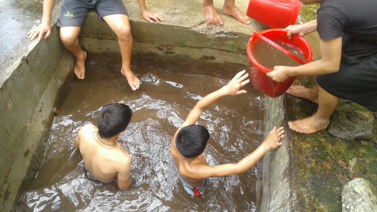 water tank cleaning