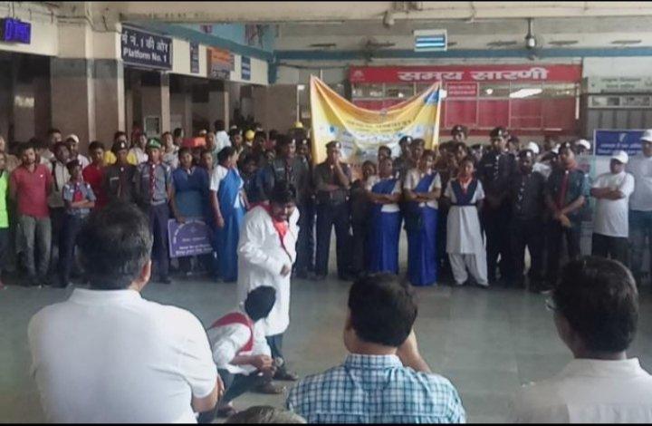 SWACHH RAIL SWACH BHARAT CLEANINFSS