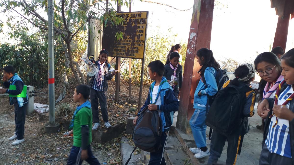 SANITATION DRIVE DURING HIKING 