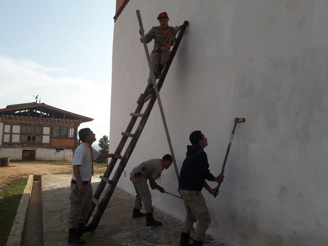White Wash in Talakha Goenpa