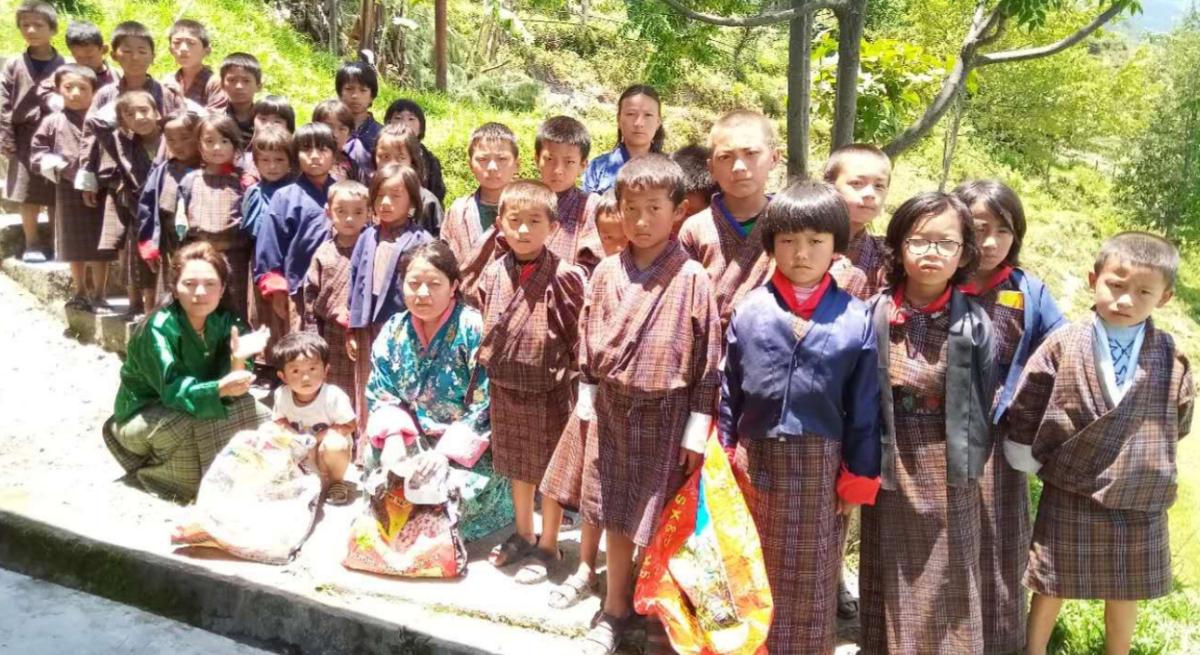 Cleaning campaign to reduce waste around community 