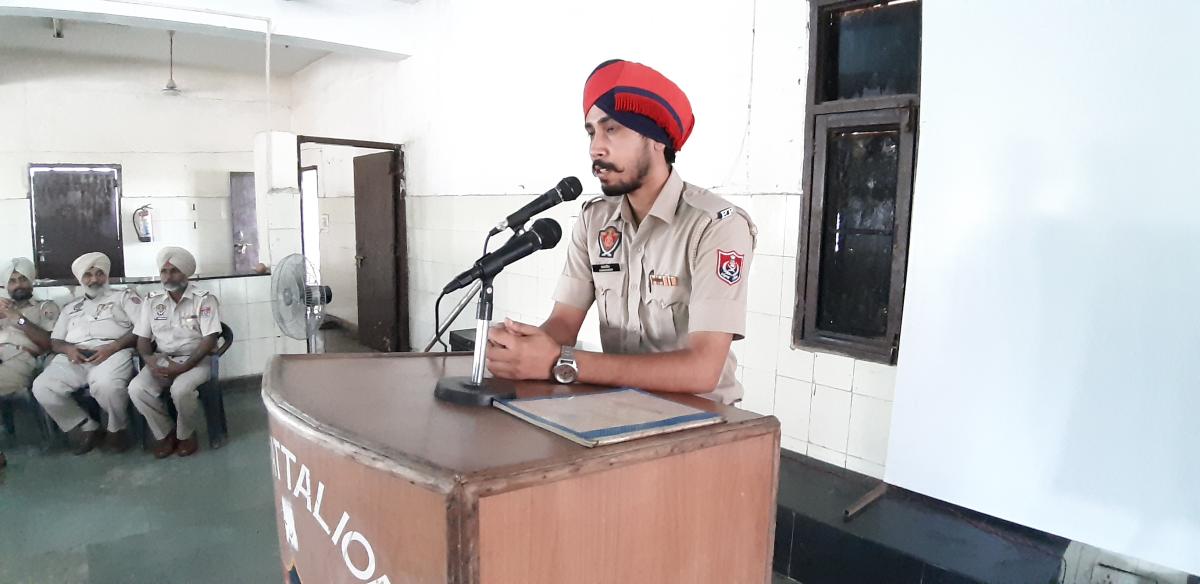 आज एनसीसी अकैडमी मलोट पंजाब में पंजाब पुलीस इंडिया की तरफ से एनसीसी कैडेट को नशो के बुरे प्रभाव के बारे में और ट्रैफिक एजुकेशन के बारे में सेमिनार आयोजित किया गया