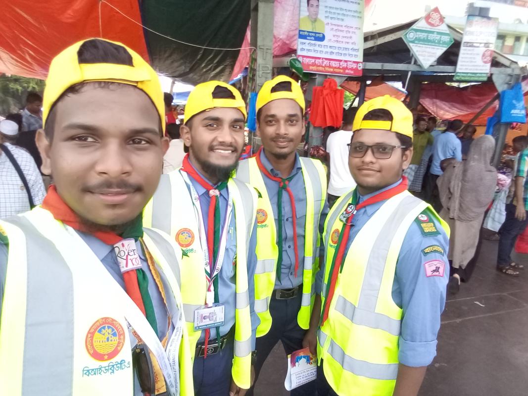 ঈদে ঘরমুখো যাত্রীদের সেবা দান ২০১৯। 