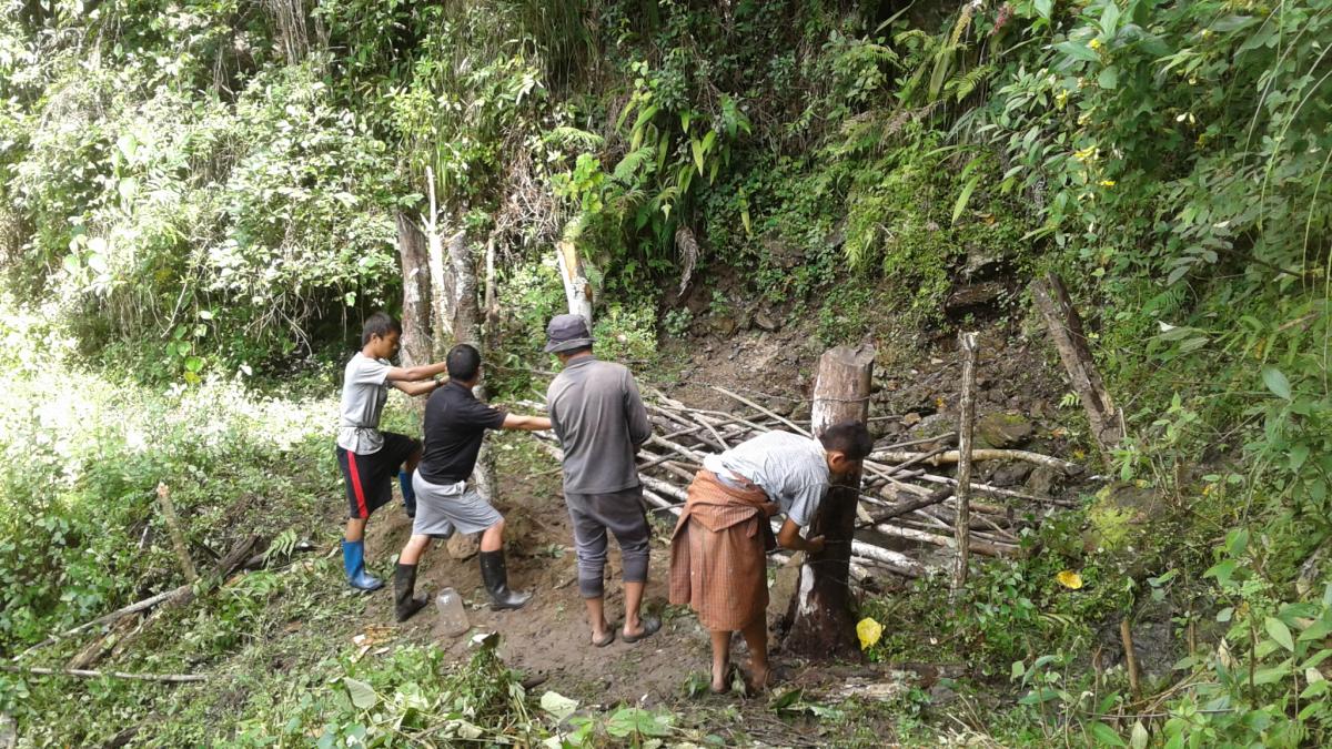 maintaining fence 