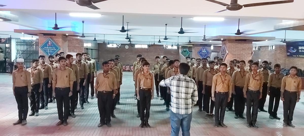 সাপ্তাহিত ক্রু-মিটিং